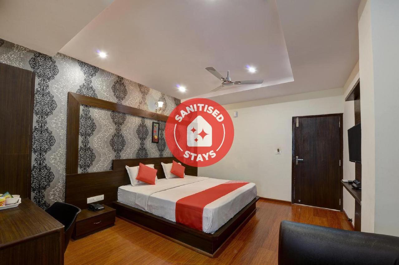 โอโย 22861 โฮเต็ล สมานวิ อินเตอร์เนชั่นแนล Hotel Belur  ภายนอก รูปภาพ