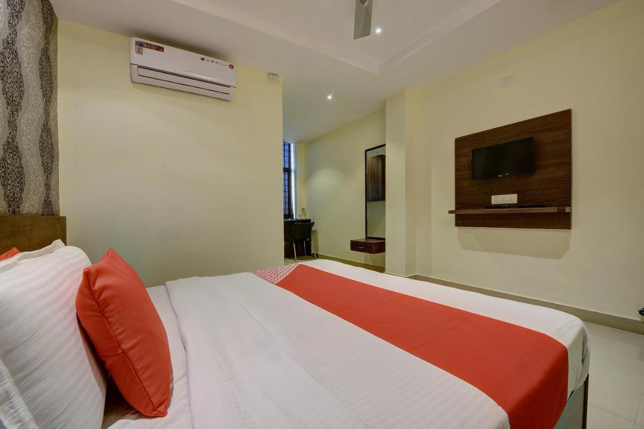 โอโย 22861 โฮเต็ล สมานวิ อินเตอร์เนชั่นแนล Hotel Belur  ภายนอก รูปภาพ