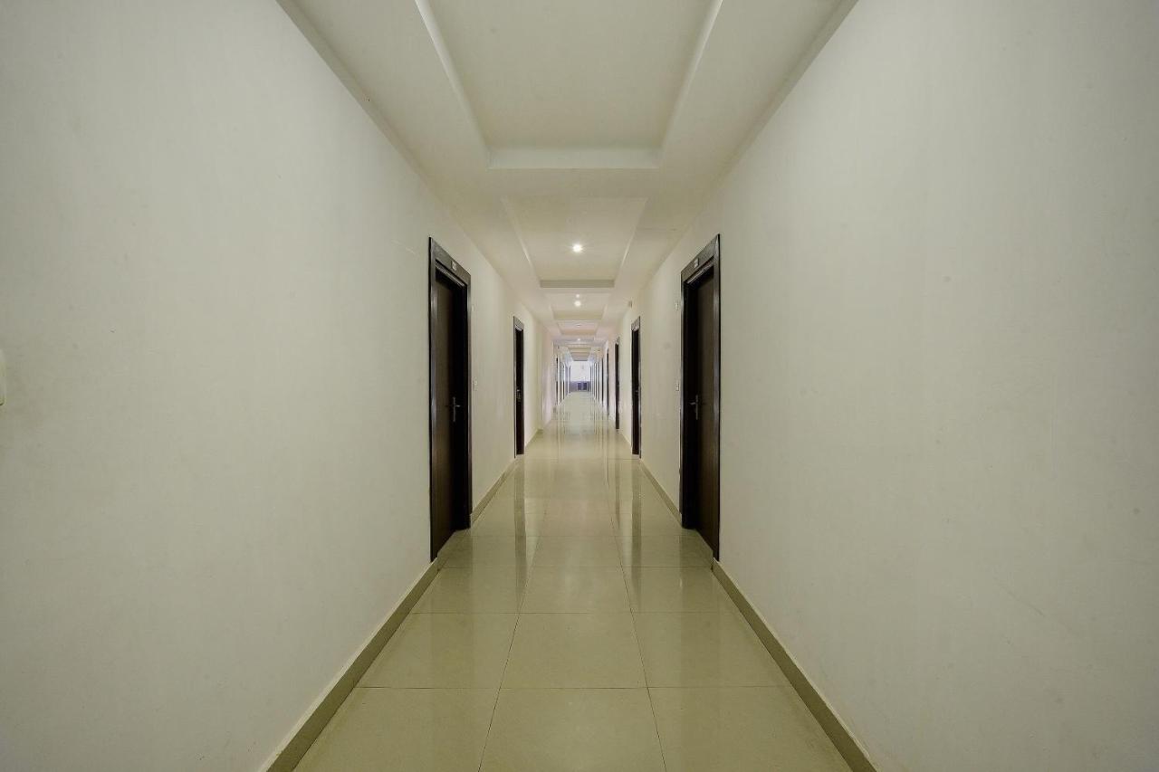 โอโย 22861 โฮเต็ล สมานวิ อินเตอร์เนชั่นแนล Hotel Belur  ภายนอก รูปภาพ