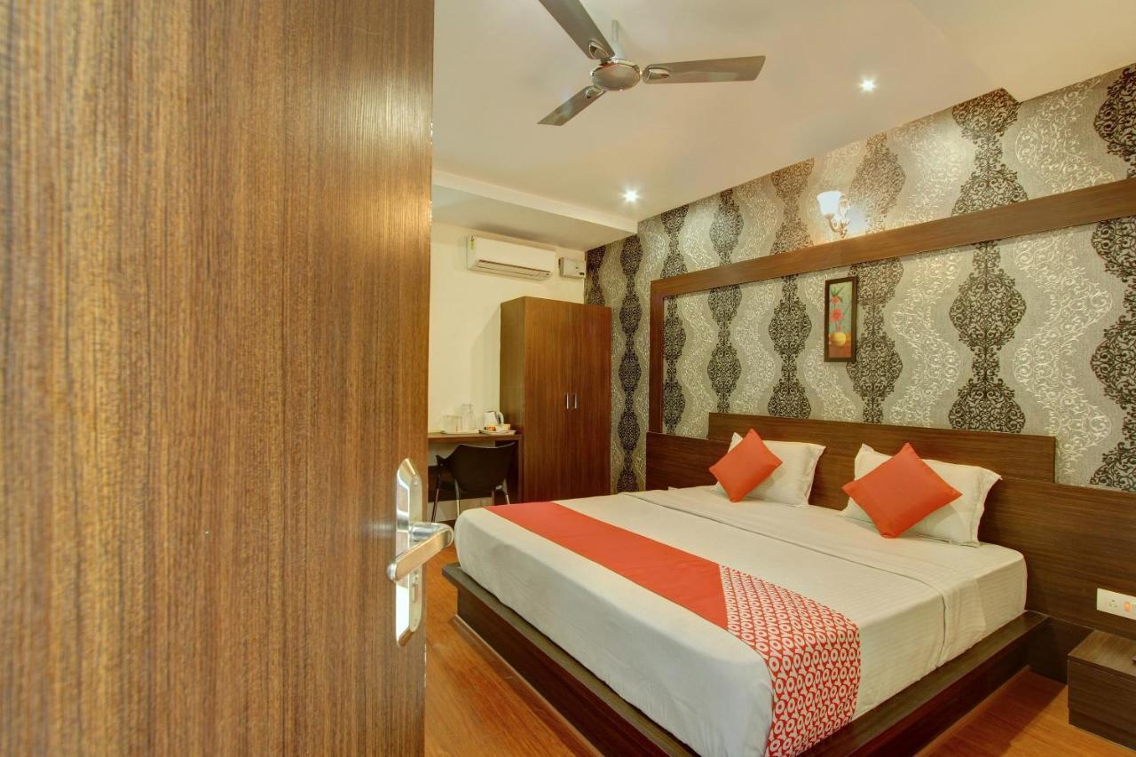 โอโย 22861 โฮเต็ล สมานวิ อินเตอร์เนชั่นแนล Hotel Belur  ภายนอก รูปภาพ