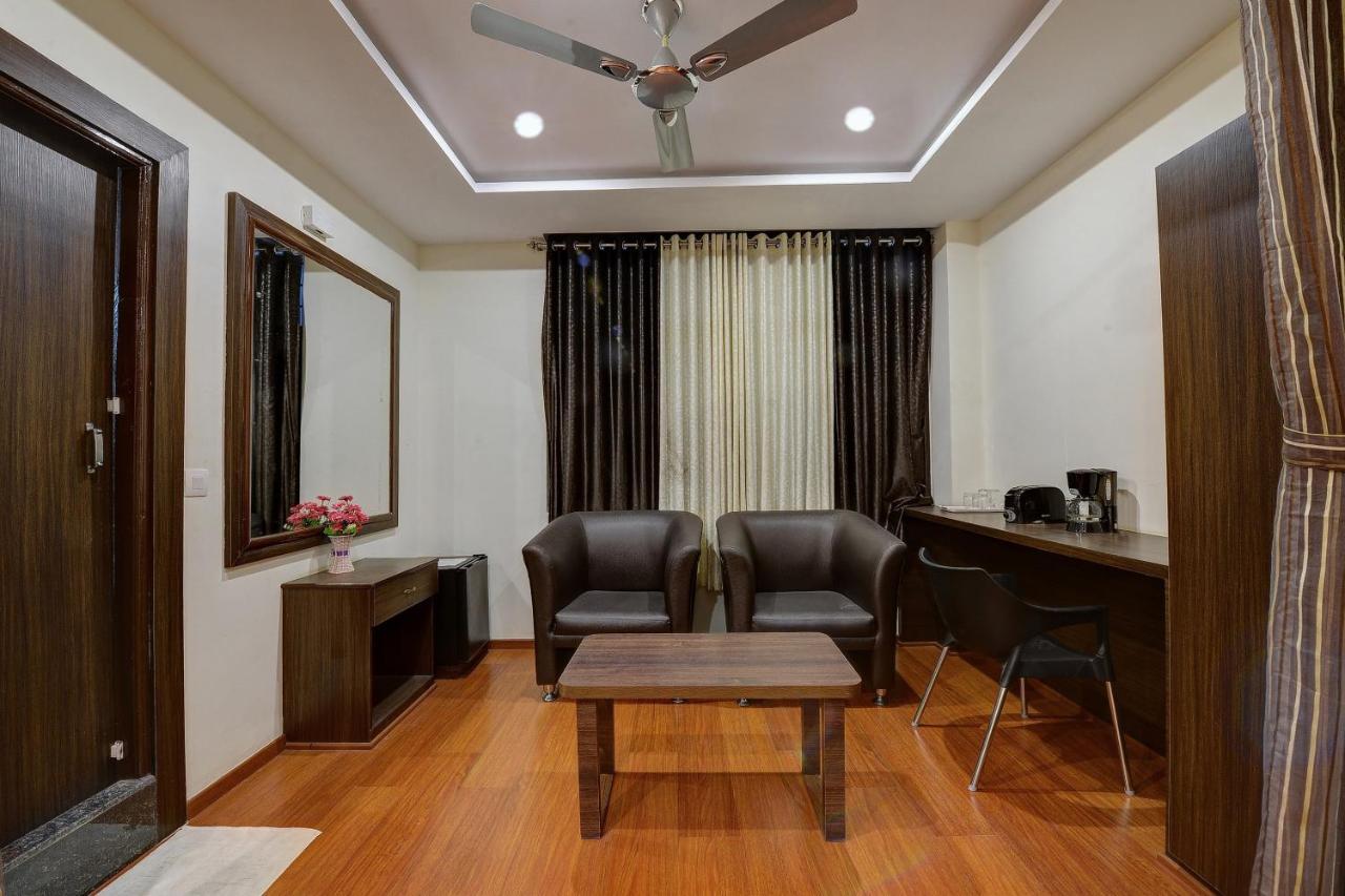 โอโย 22861 โฮเต็ล สมานวิ อินเตอร์เนชั่นแนล Hotel Belur  ภายนอก รูปภาพ