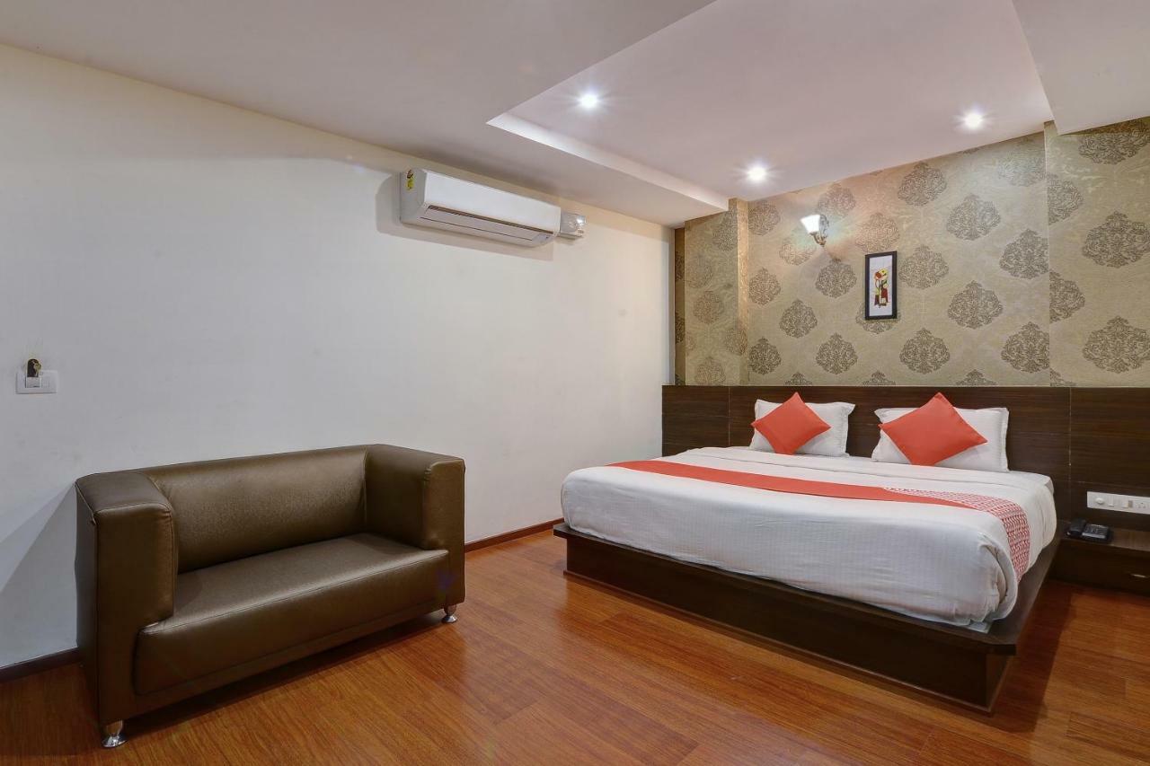 โอโย 22861 โฮเต็ล สมานวิ อินเตอร์เนชั่นแนล Hotel Belur  ภายนอก รูปภาพ